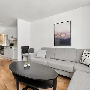  Apartment Family Friendly 3br - Fast Wi-fi - Behind Bryggen